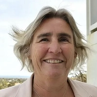 Liz Dinsdale picture